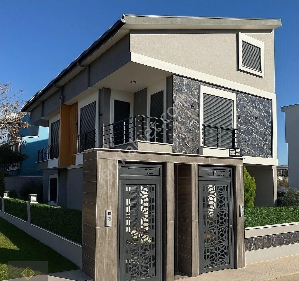 Didim’de Satılık 3+1 Villa Müstakil Bahçeli Geniş Teraslı Merkezi Konumda Altınkuma Araç İle 6 Dk - Görsel 3