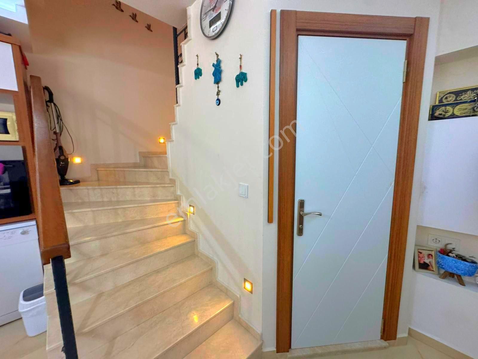 Kuşadasında Plaja Ve Avm'lere Yakın 3+1 Bahçeli Yazlık - Görsel 21