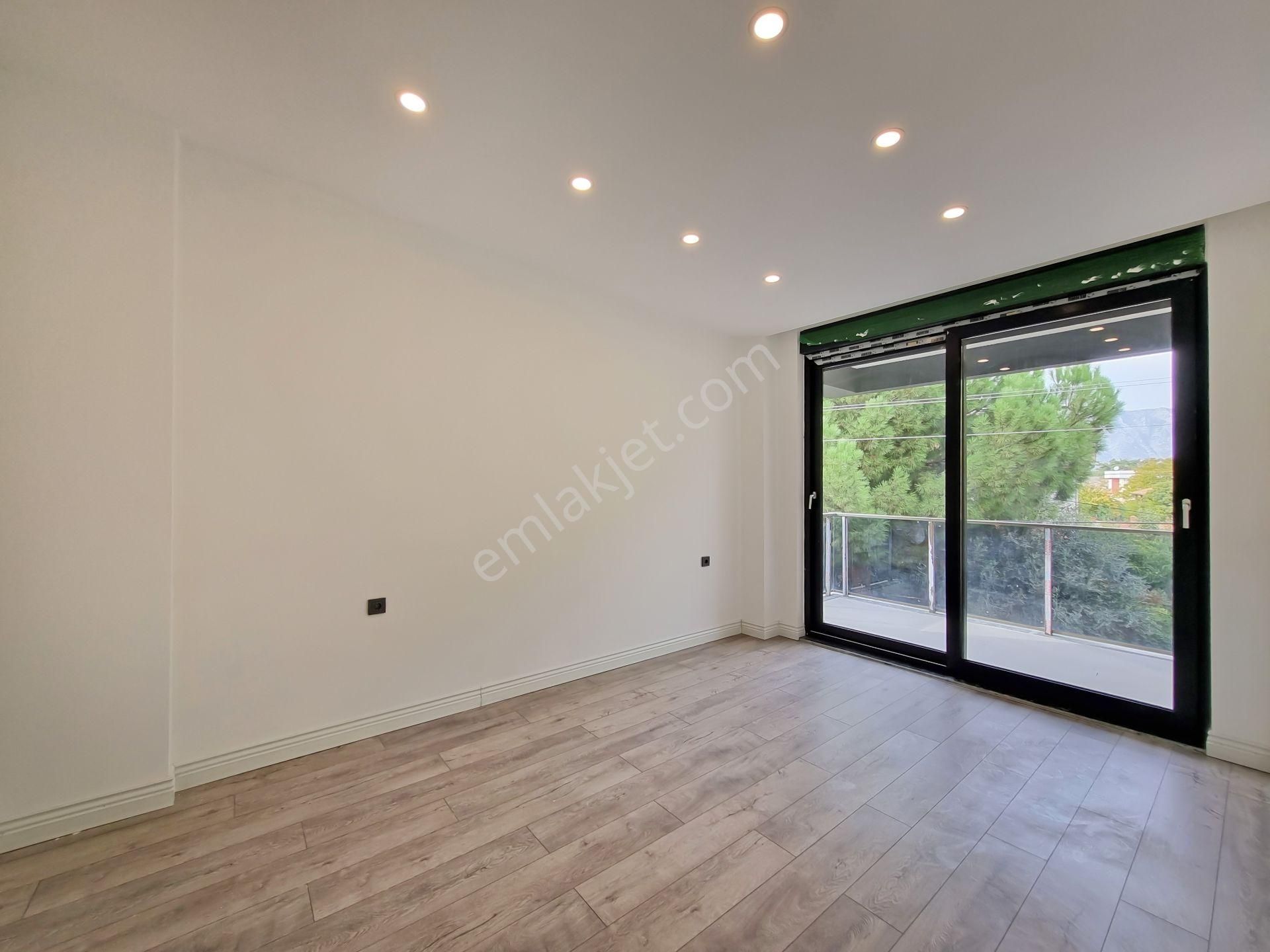 Gökhan Üçgün'den Düzlerçamı, Site İçinde, Müstakil Sıfır Villa - Görsel 23