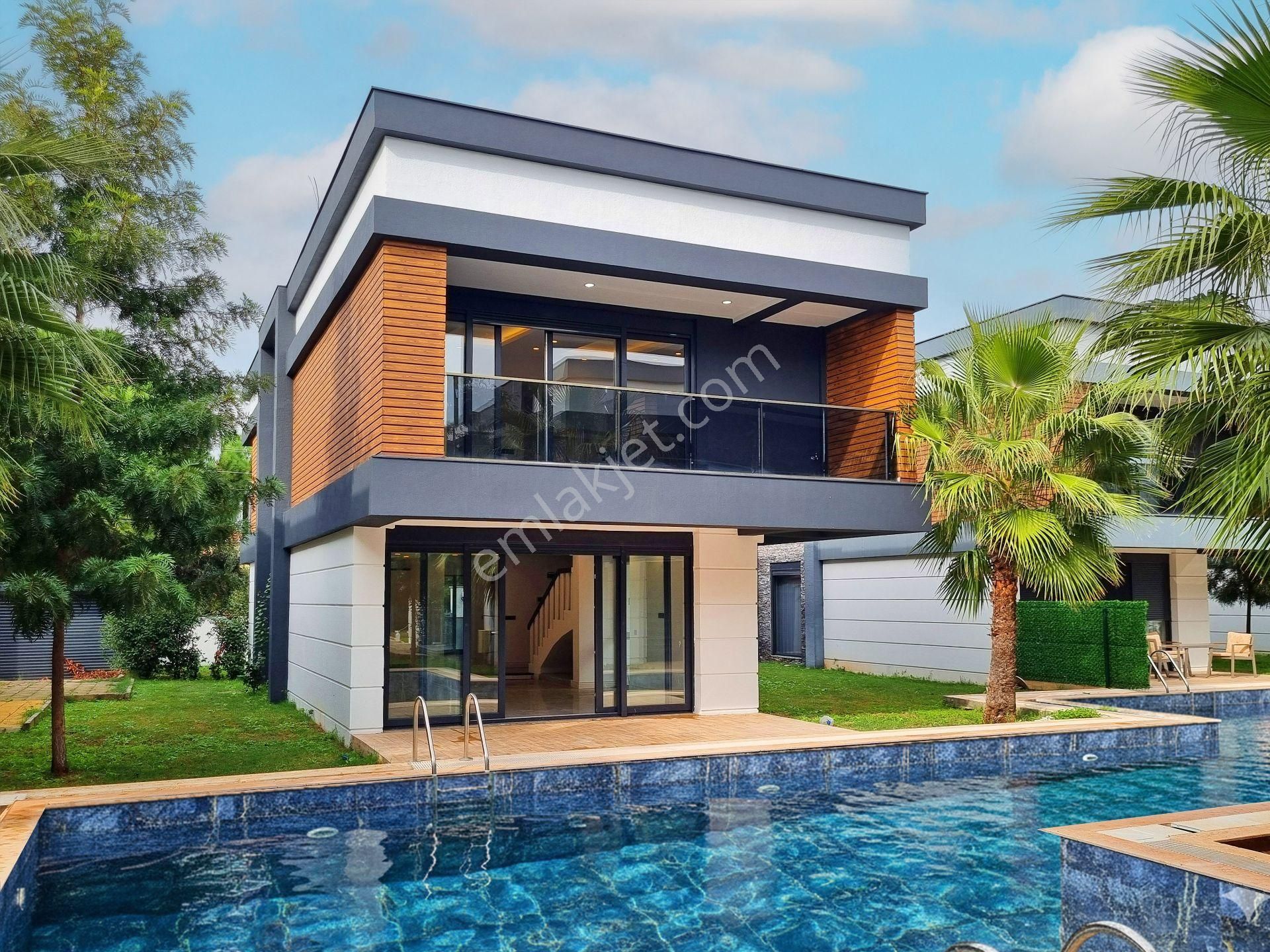 Gökhan Üçgün'den Düzlerçamı, Site İçinde, Müstakil Sıfır Villa