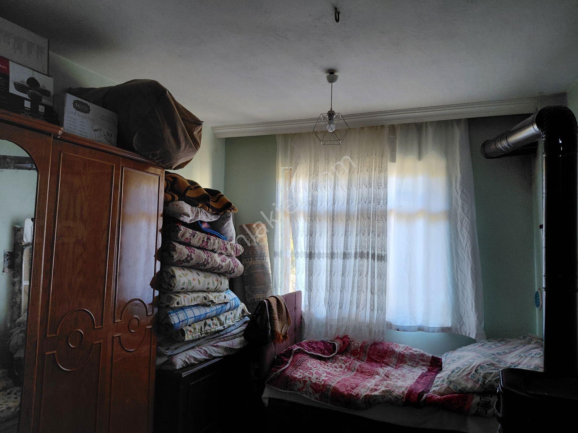 Bizim Emlaktan Atakentte 254 M² Arsa İçerisinde 3 Katlı Mustakil Ev