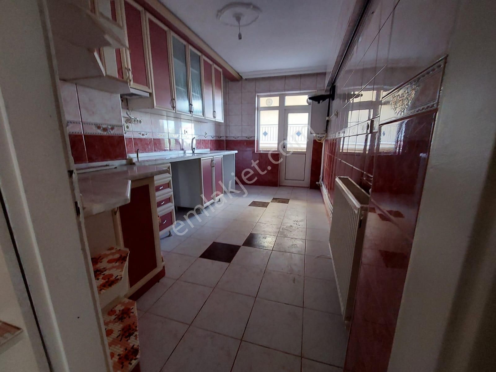 Göraldan Çetin Emeç Yakını Öveçler Vadisi Yanı Ara Kat 3+1 Full Yapılı - Görsel 9