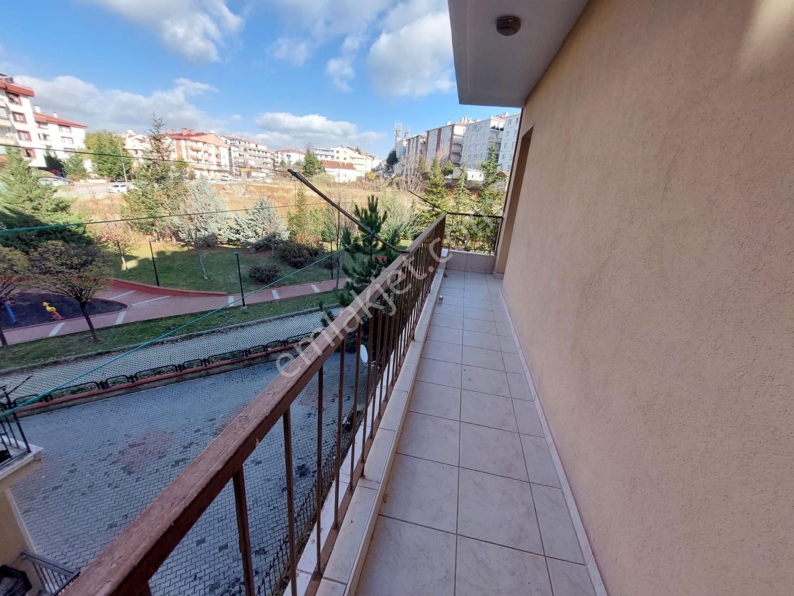 Göraldan Çetin Emeç Yakını Öveçler Vadisi Yanı Ara Kat 3+1 Full Yapılı - Görsel 34