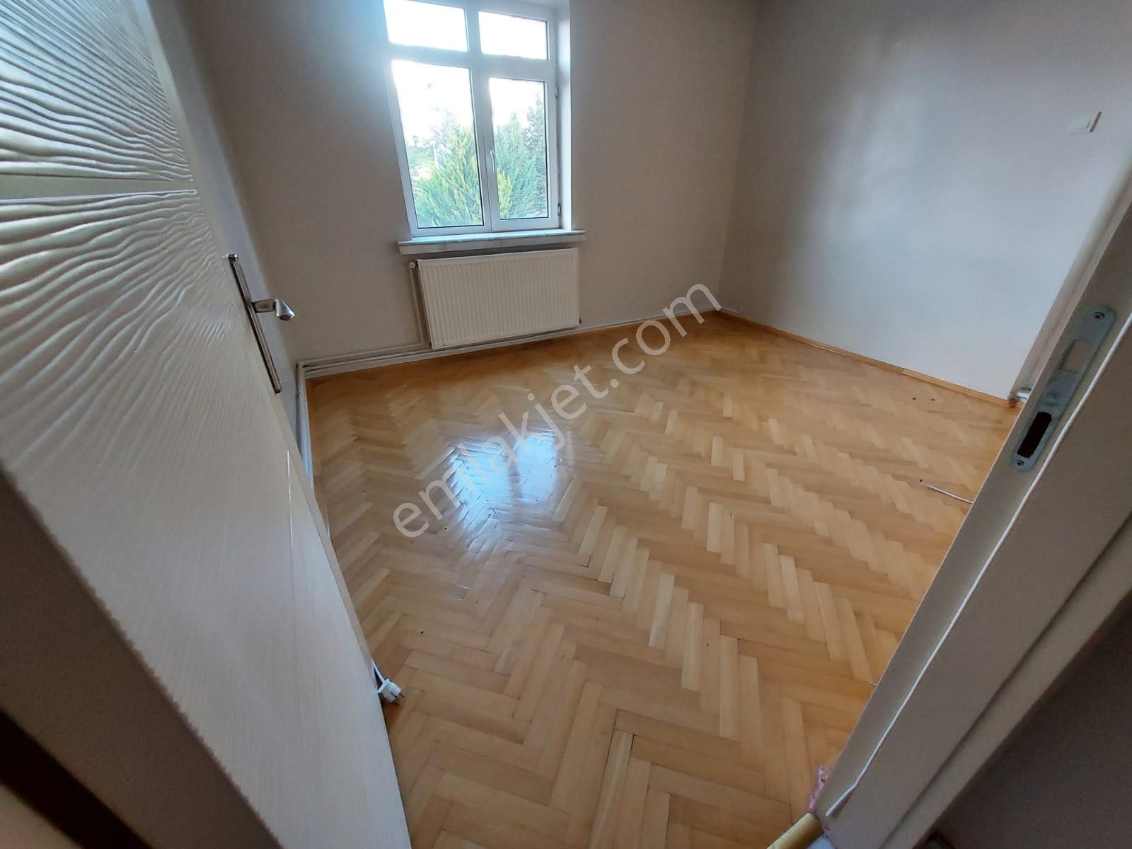 Göraldan Çetin Emeç Yakını Öveçler Vadisi Yanı Ara Kat 3+1 Full Yapılı - Görsel 6