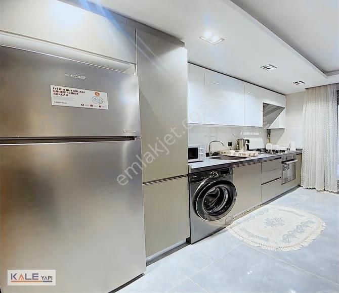 Bahçeşehir Konumunda Apartman Dairesi Satılık 2+1 Bahçe Katı