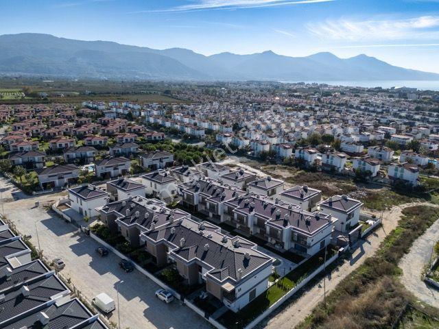Kuşadası Soğucak Sahilde Denize Yakın Özel Havuzlu 4+1 Villa - Görsel 4