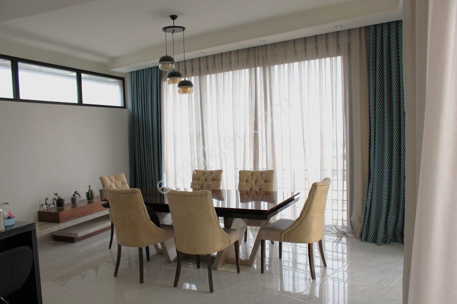 Lefkoşa Gönyeli Baraj Bölgesi Satılık Büyük Geniş Bahçeli Türk Koçanlı 5+1 Triplex Villa £480.000 - Görsel 17