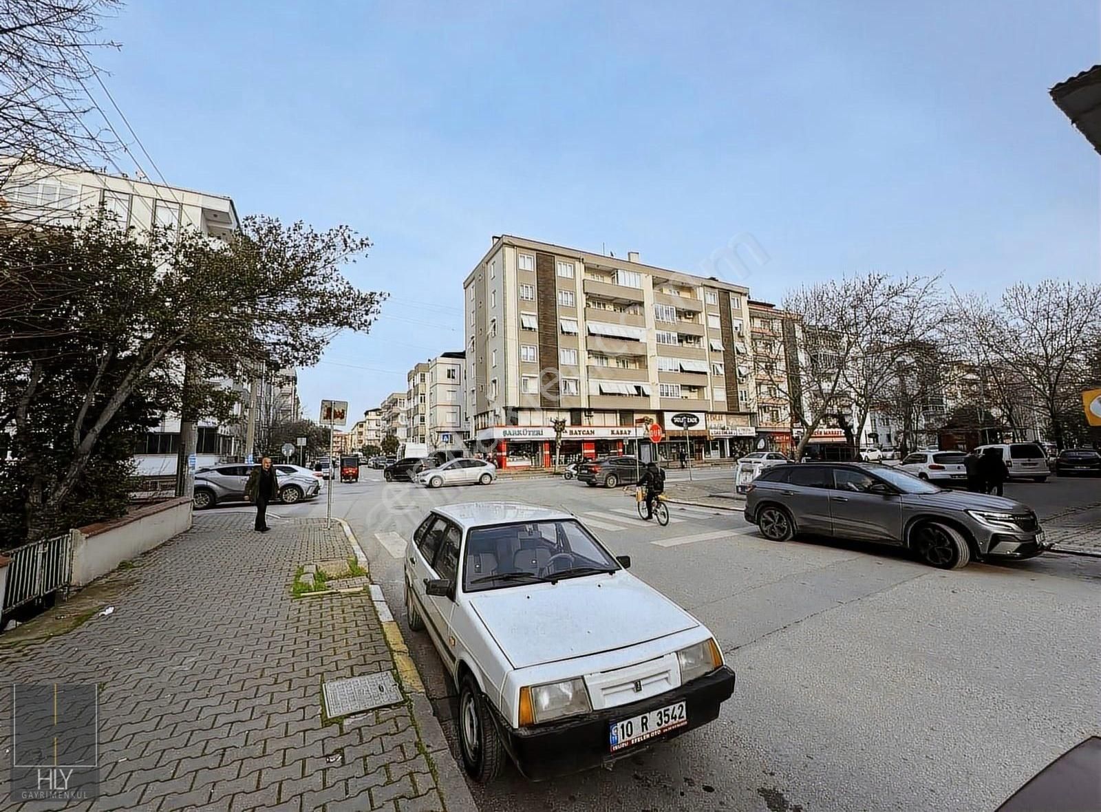 Hly'den Bahçelievler'de Fırsat Devren Kiralık Restoran - Görsel 9