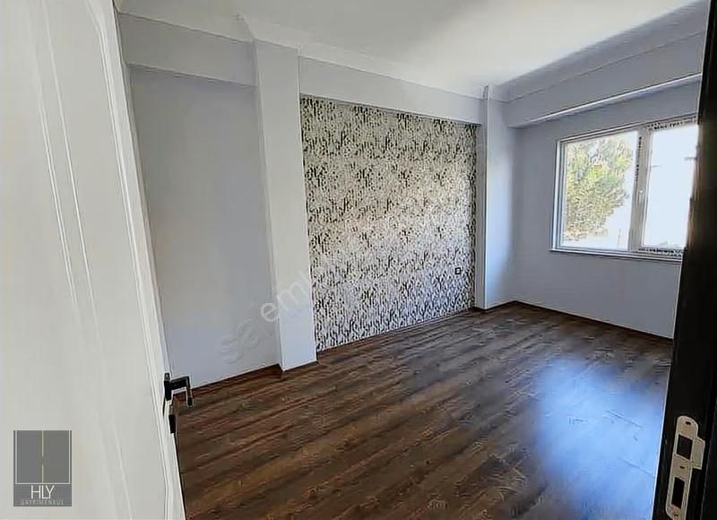 Hly'den Bahçelievler Mah.de Satılık Ön Cephe 1+1 Daire - Görsel 8