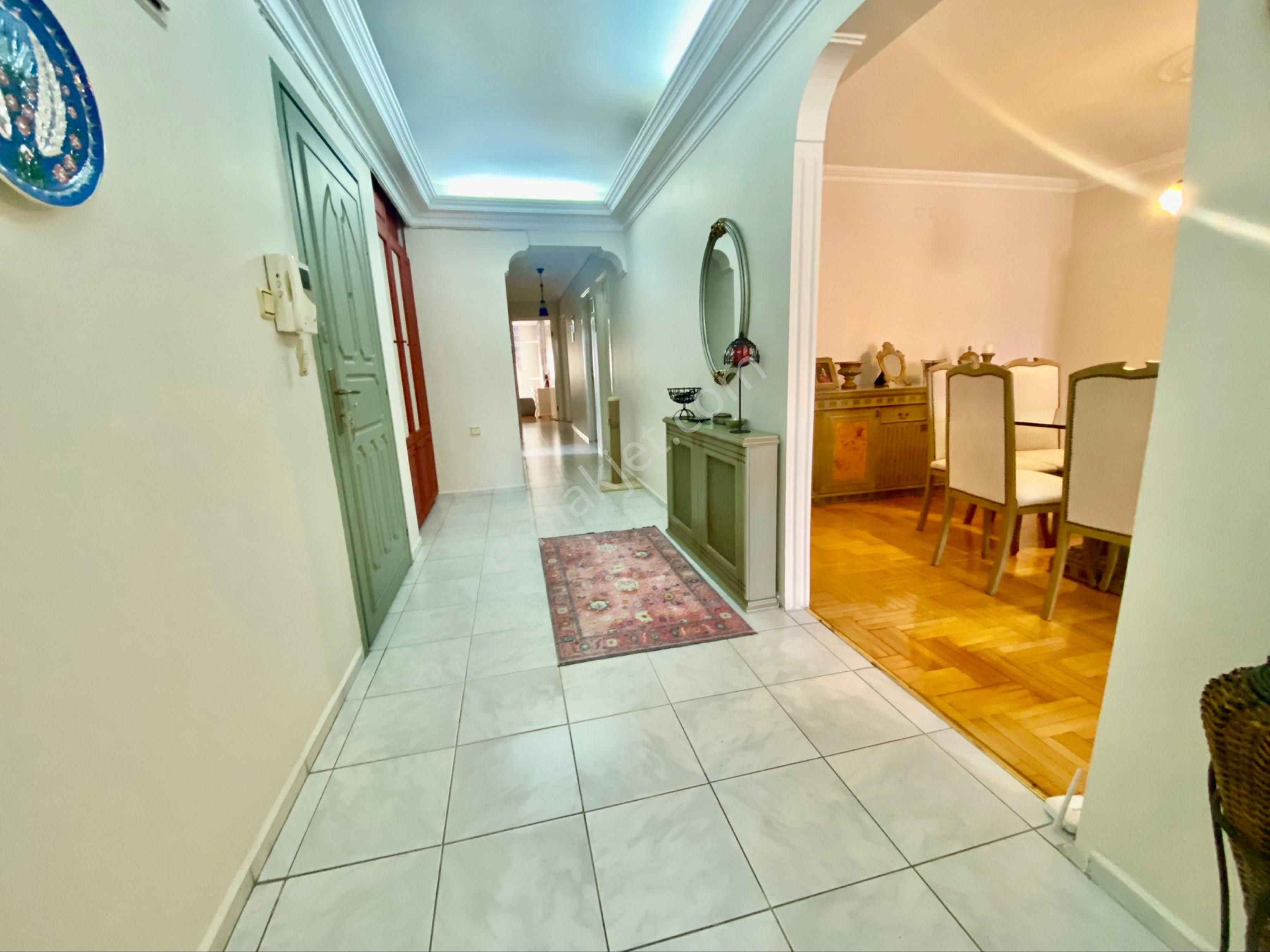 Zübeyde Hanım Park Yanı, Bulvar Üzeri, Geniş Ve Ferah 3+1 Daire - Görsel 14