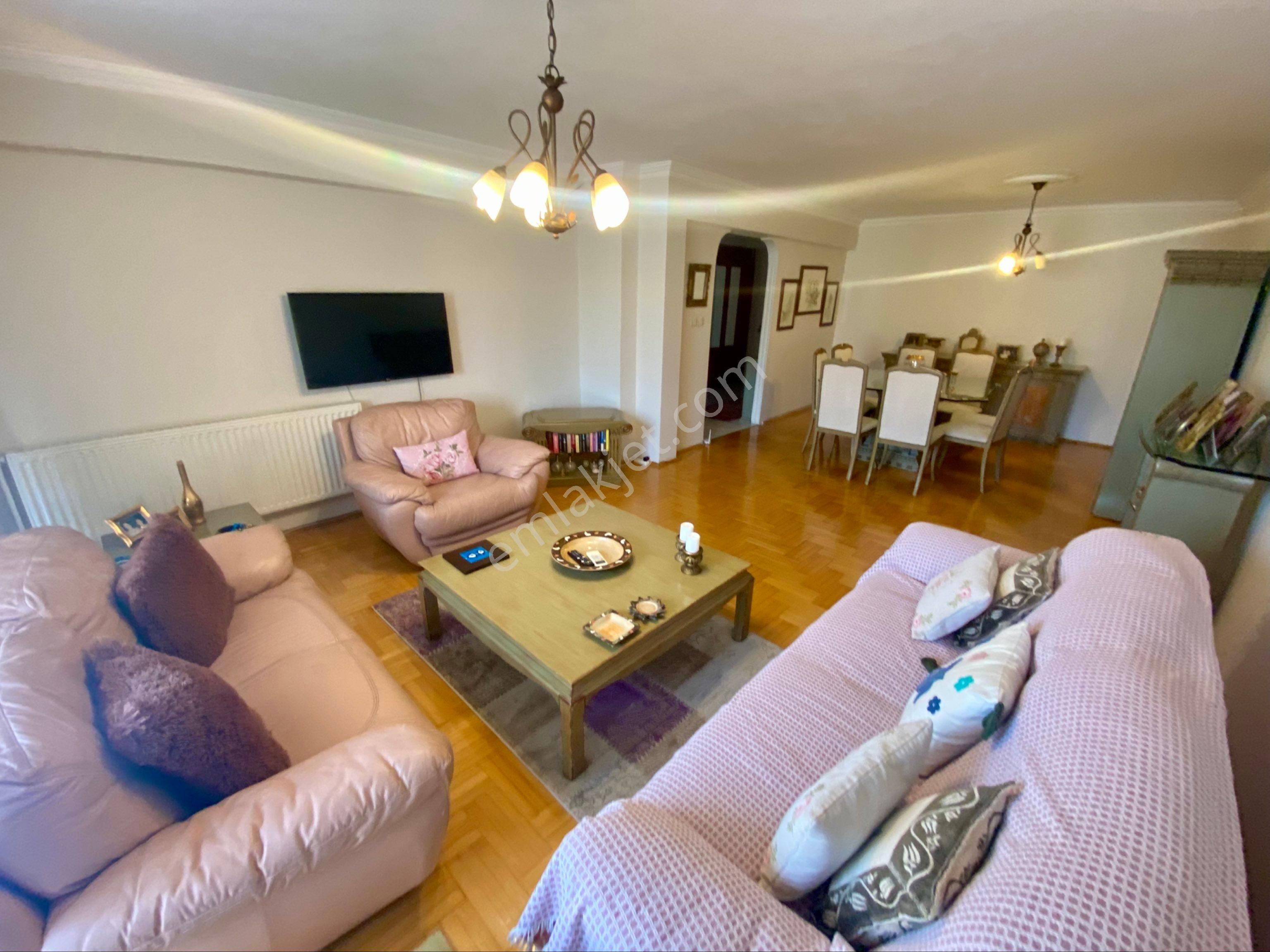 Zübeyde Hanım Park Yanı, Bulvar Üzeri, Geniş Ve Ferah 3+1 Daire - Görsel 2