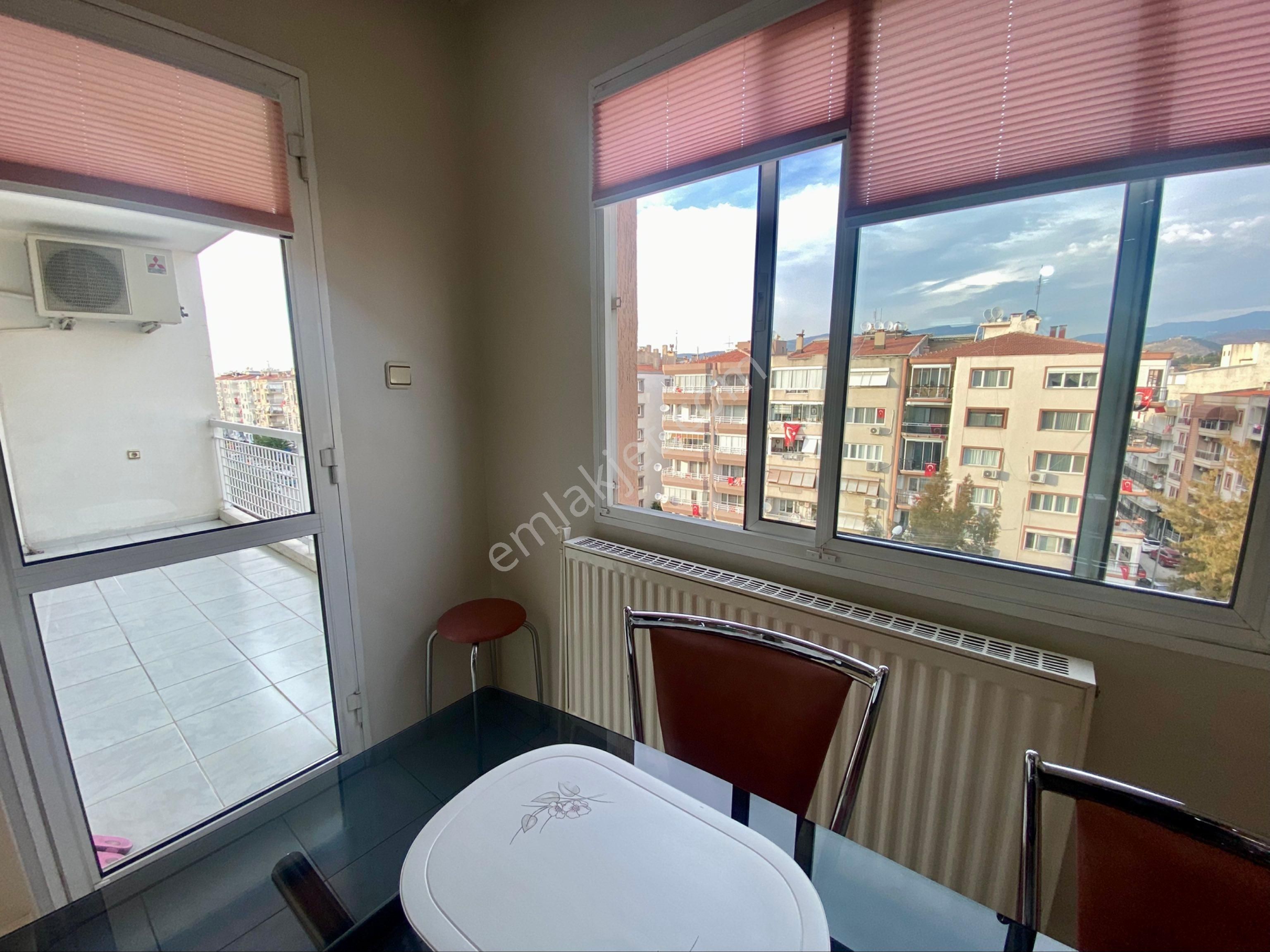 Zübeyde Hanım Park Yanı, Bulvar Üzeri, Geniş Ve Ferah 3+1 Daire - Görsel 11