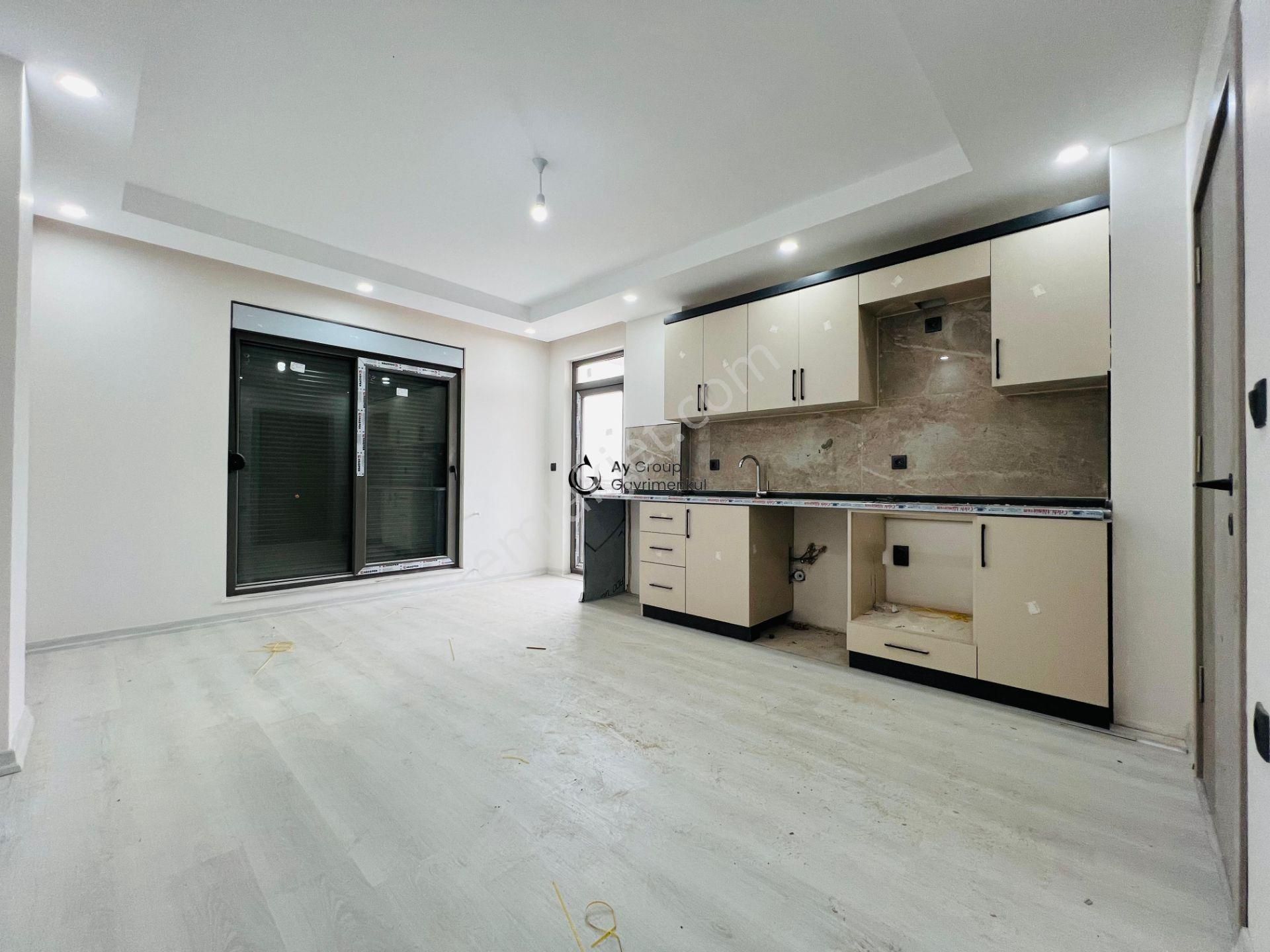 Antalya Varsak Tramvaya Yürüme Mesafede 2+1 Katta Sıfır Daire