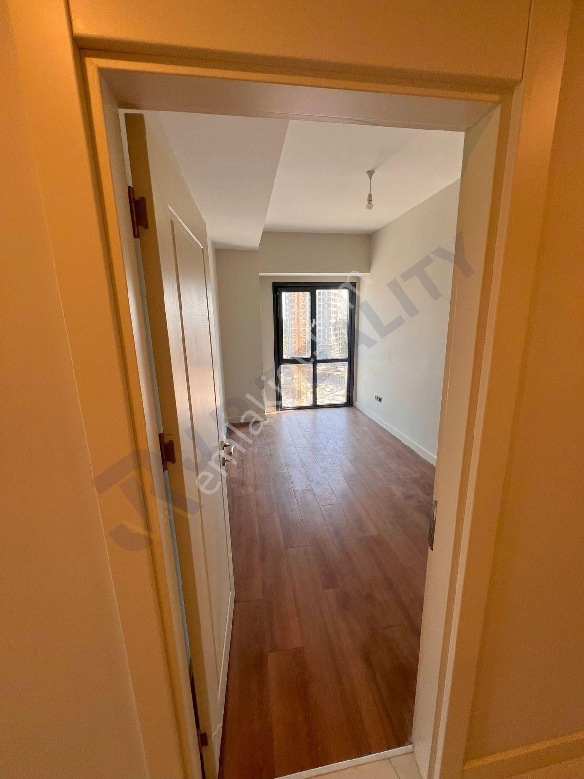 Rams Cıty Haliç Kiralık 2+1 Kapalı Mutfak, Haliç Cephe, Köşe - Görsel 2