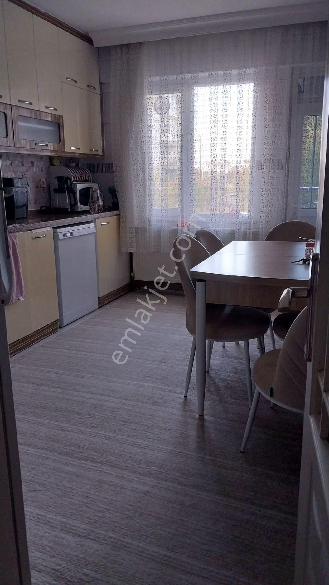 Gül Emlaktan Satlık 4+1 Bakımlı Daire Satlıktır - Görsel 18