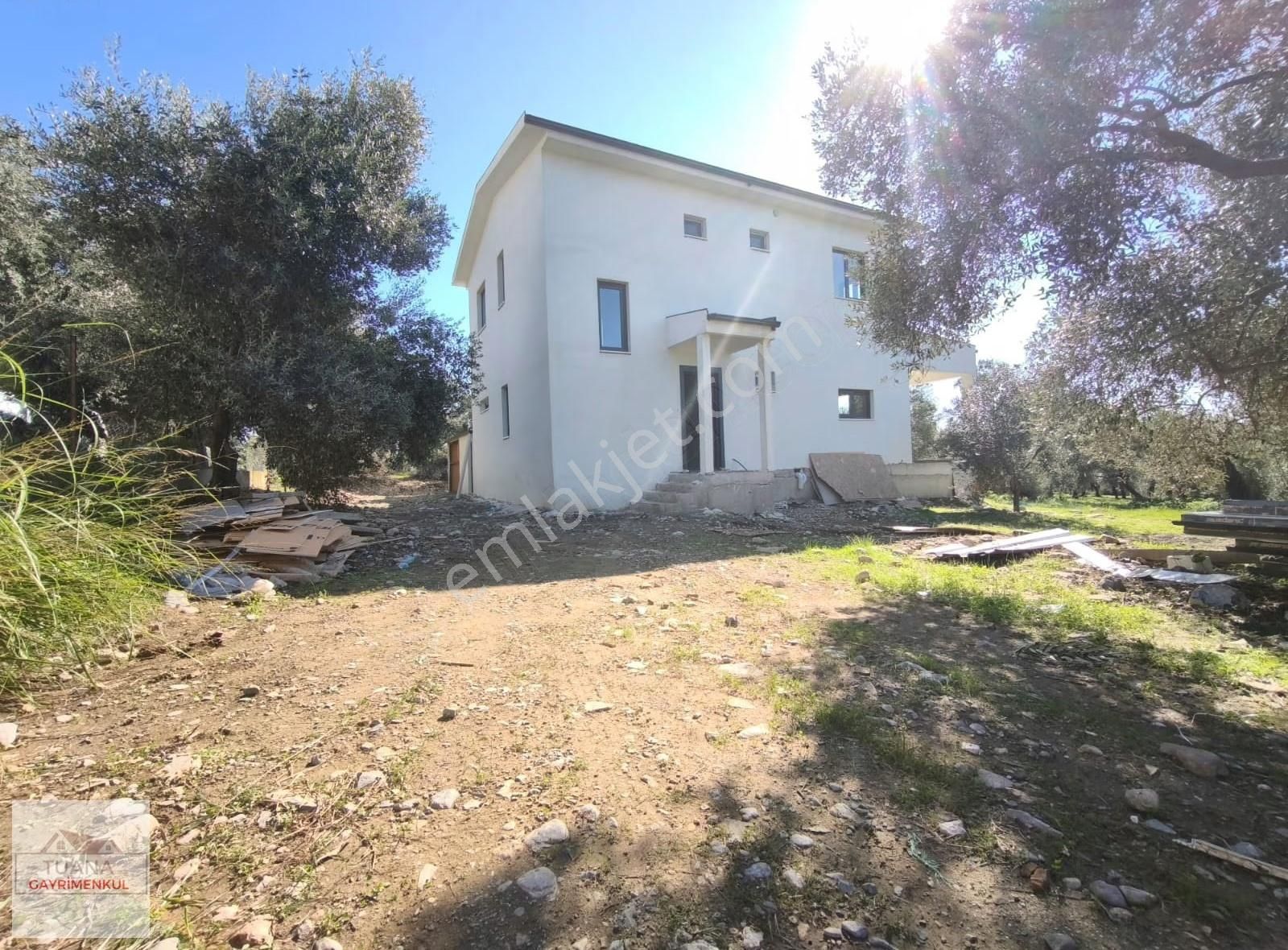 Tuana'dan Zeytinalanın'da Ful Göl Manzaralı 4+1 Müstakil Ev - Görsel 8