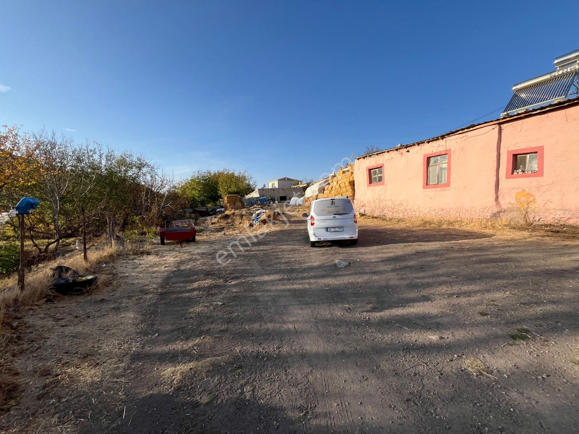 Öz Gaye Emlaktan Develi Kopçullu Mahallesinde Satılık Bahçeli Kargir Ev - Görsel 4