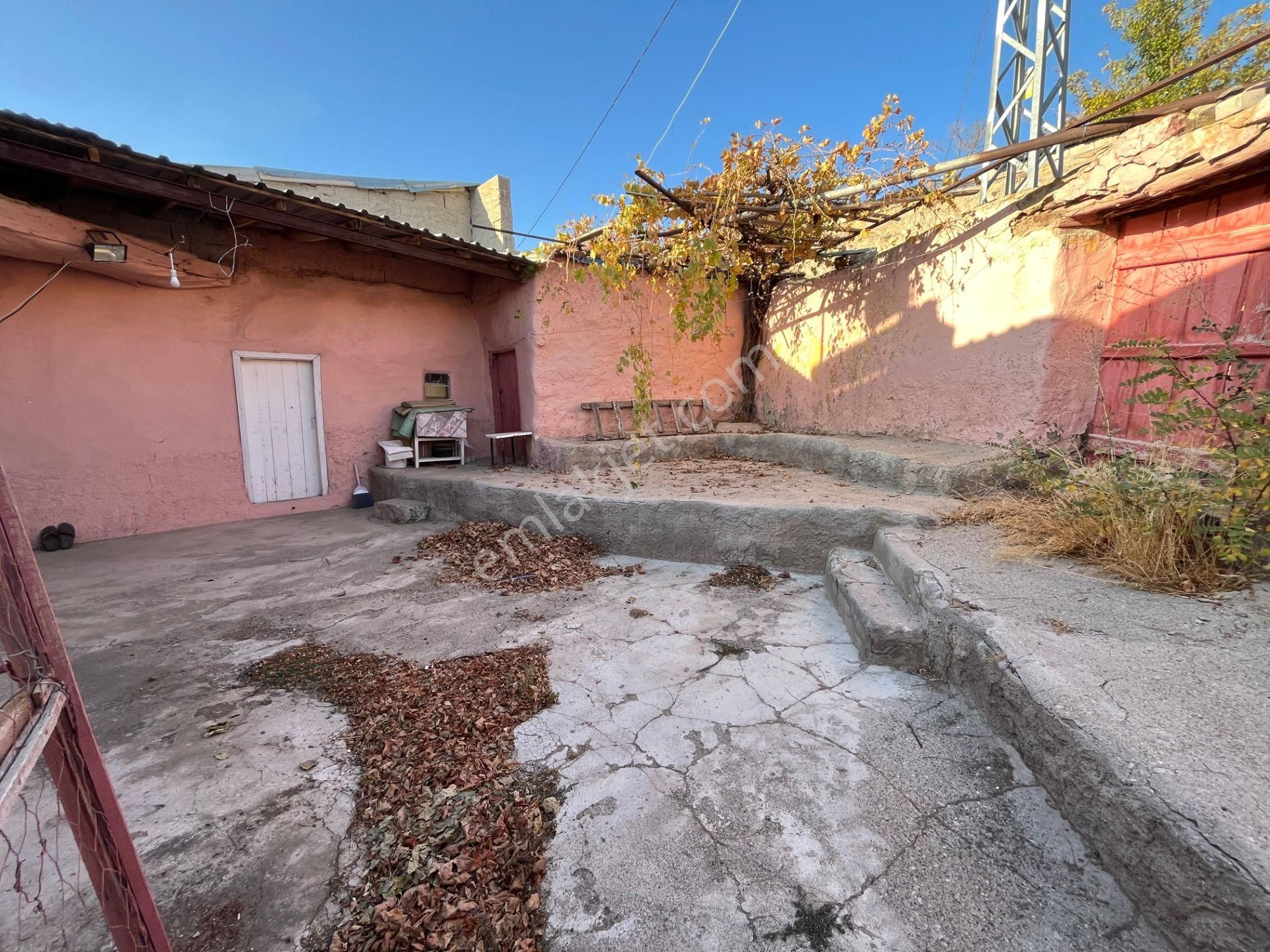 Öz Gaye Emlaktan Develi Kopçullu Mahallesinde Satılık Bahçeli Kargir Ev - Görsel 8