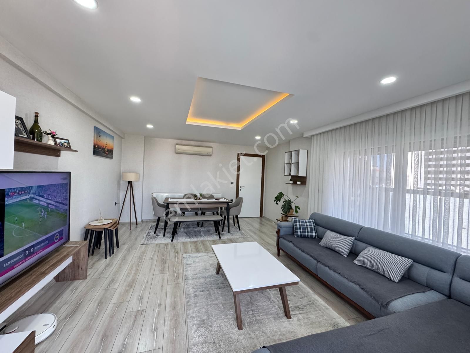 Kuşadası'nda 160m2 Çok Geniş Kapalı Mutfaklı Özel Satılık Daire - Görsel 7