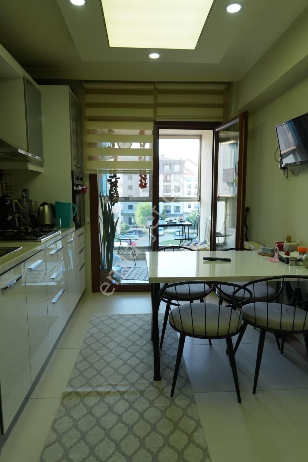 Tekirdağ Çorlu Rumeli Mh Cumhuriyet P. Yürüme Mesafesi 140 M² 7 Yıllık Arakat 3+1