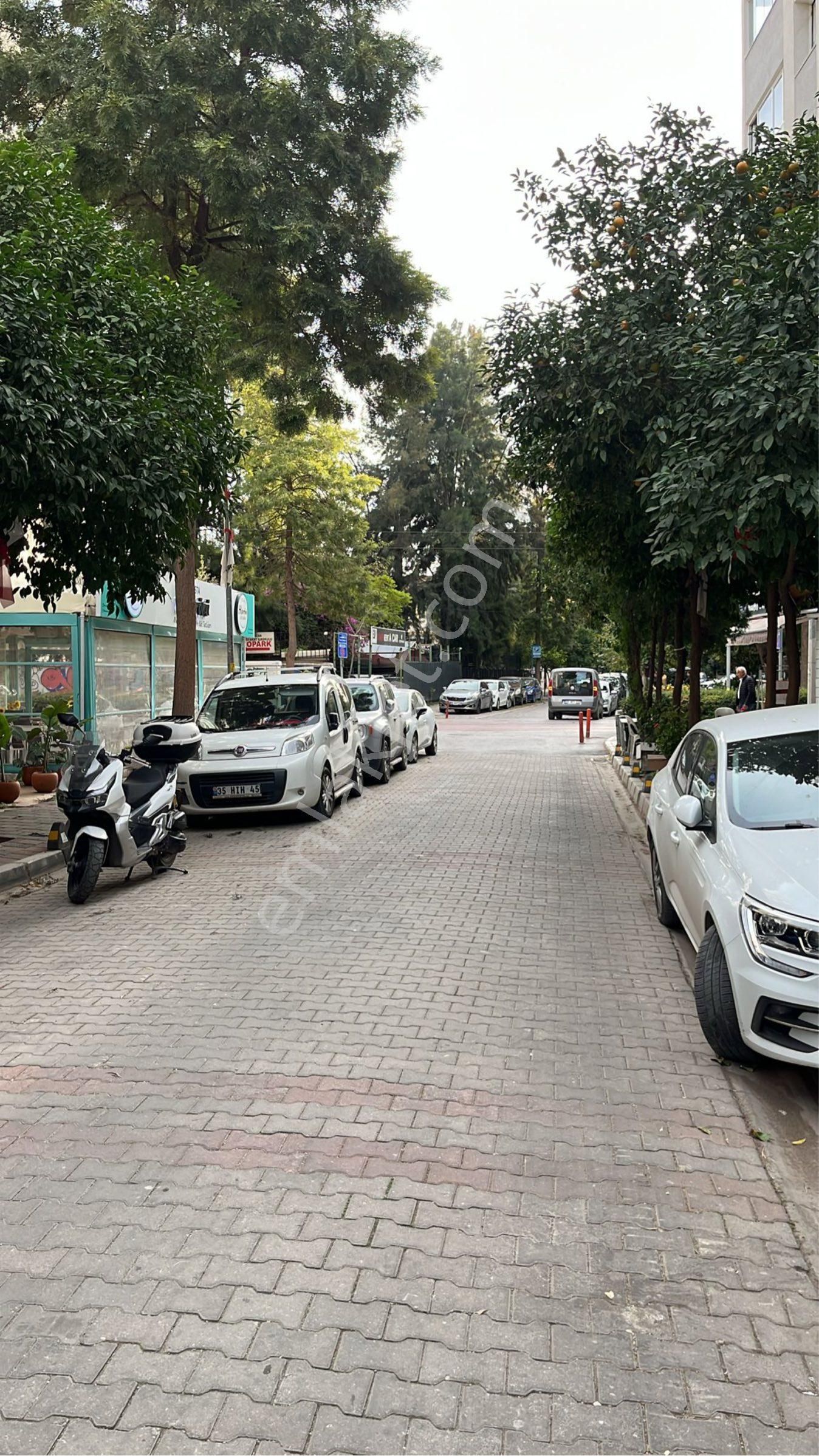 Alsancak’da 3+1 Kiralık Daire - Görsel 14