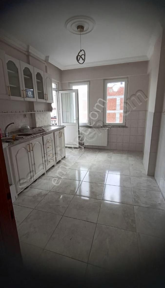 Akçaabat Yaylacık Mahallesinde Kiralık 4.kat Doğalgaz Asansör - Görsel 12