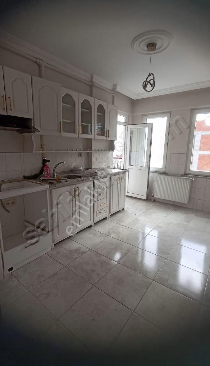 Akçaabat Yaylacık Mahallesinde Kiralık 4.kat Doğalgaz Asansör - Görsel 11