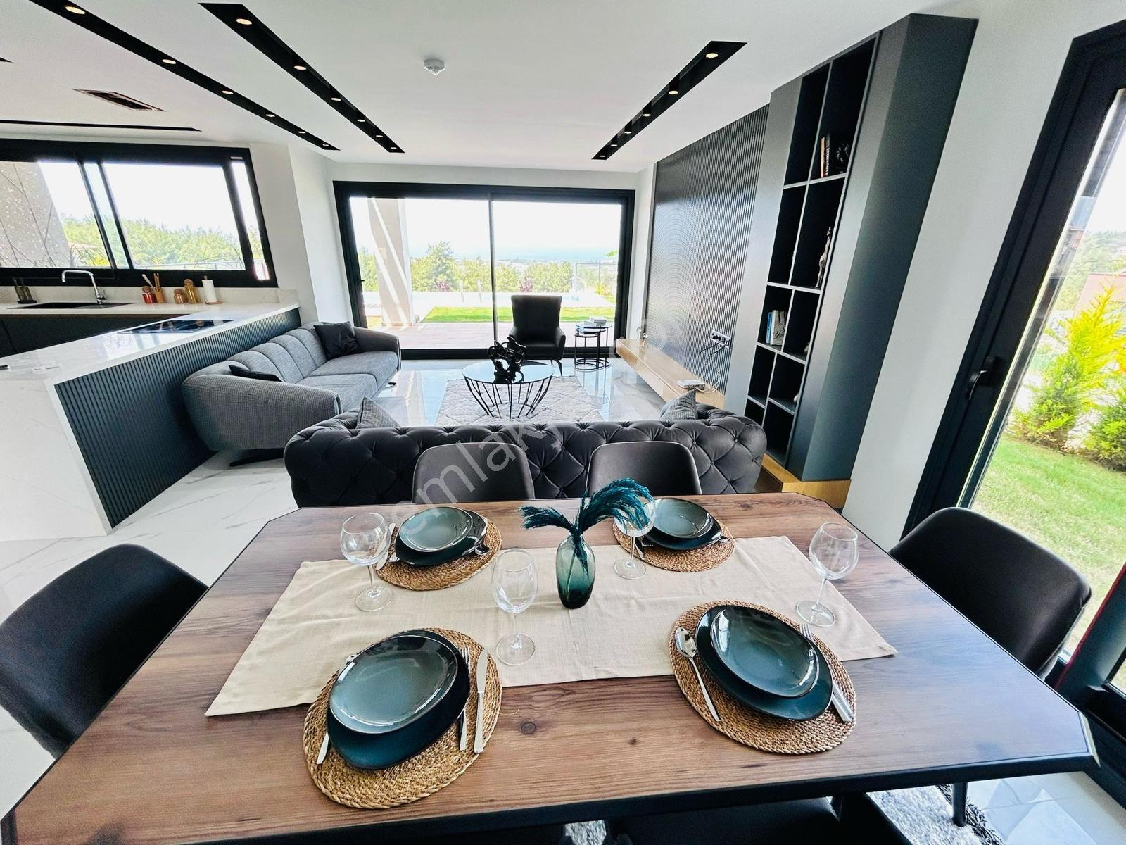 Kuşadası Soğucakta Tam Müstakil 4+2 Lüks Villa - Görsel 9