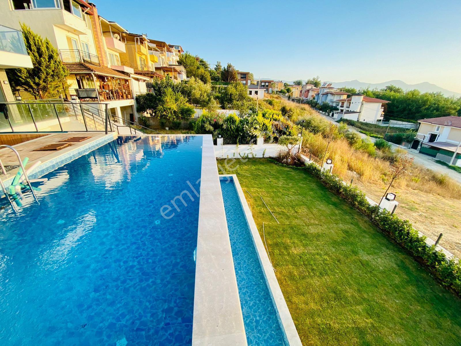 Kuşadası Soğucakta Tam Müstakil 4+2 Lüks Villa - Görsel 3