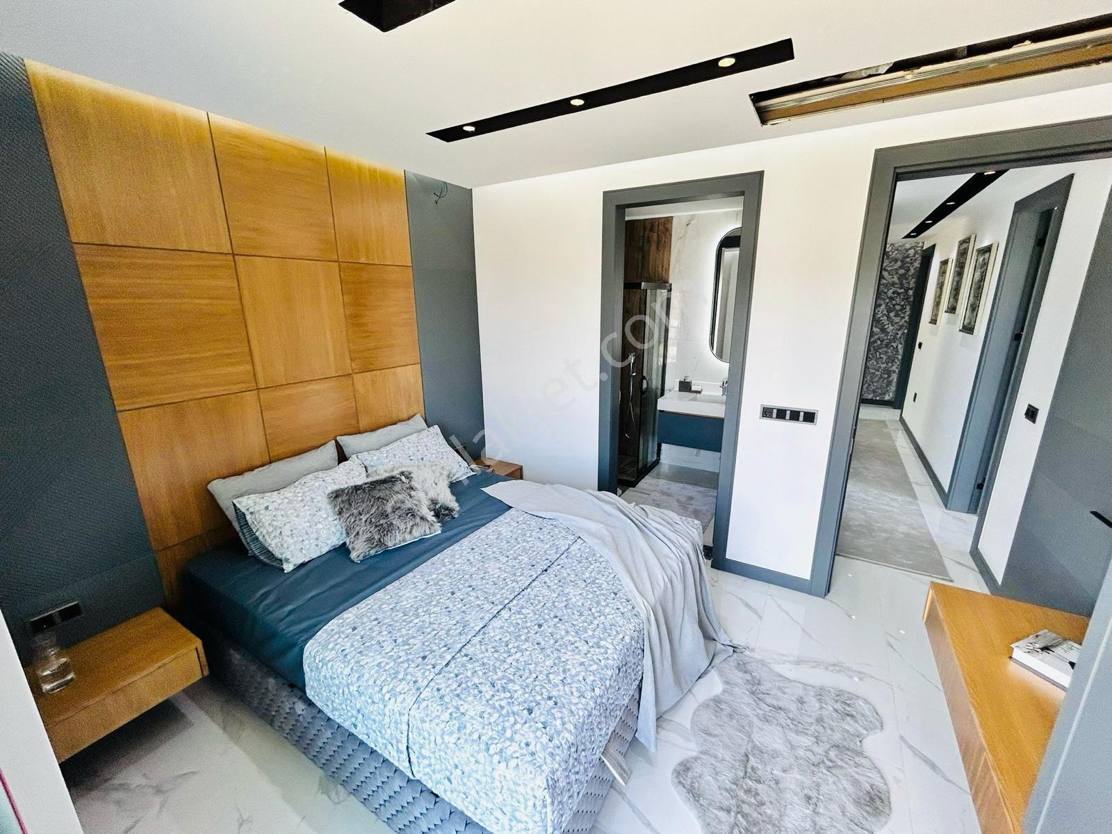 Kuşadası Soğucakta Tam Müstakil 4+2 Lüks Villa - Görsel 21