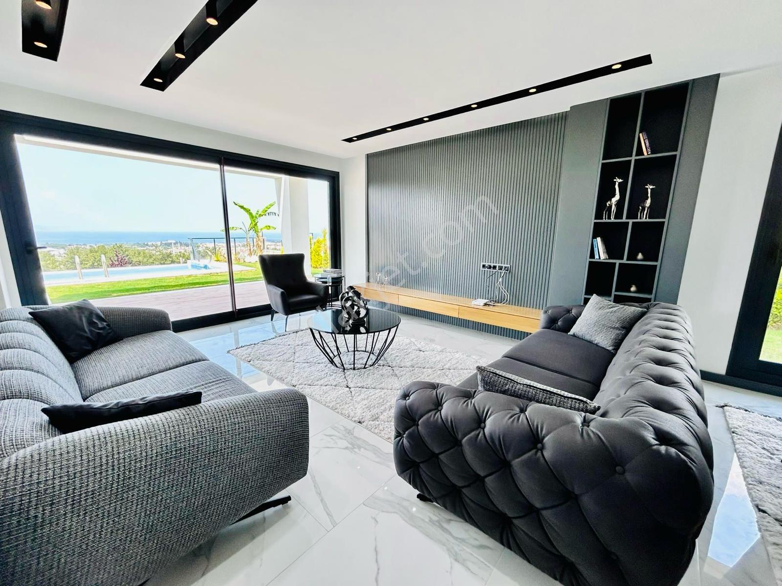 Kuşadası Soğucakta Tam Müstakil 4+2 Lüks Villa - Görsel 8
