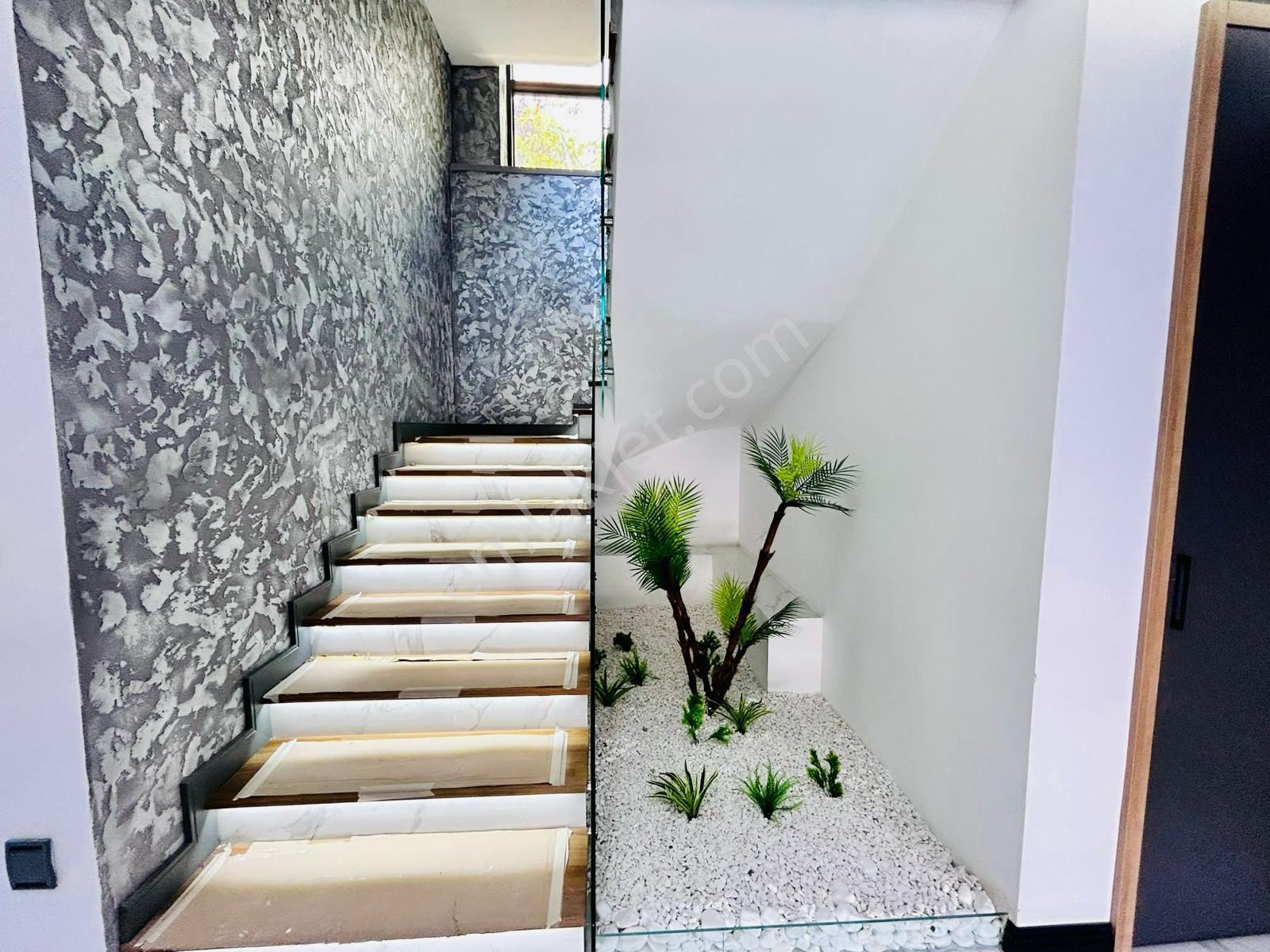 Kuşadası Soğucakta Tam Müstakil 4+2 Lüks Villa - Görsel 24