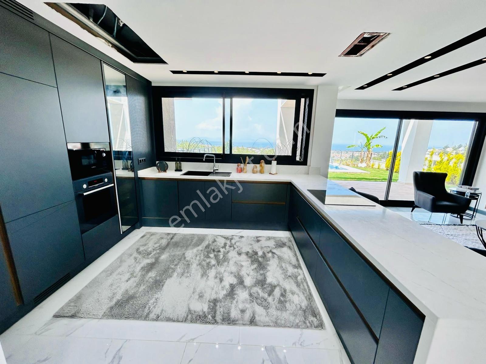 Kuşadası Soğucakta Tam Müstakil 4+2 Lüks Villa - Görsel 11