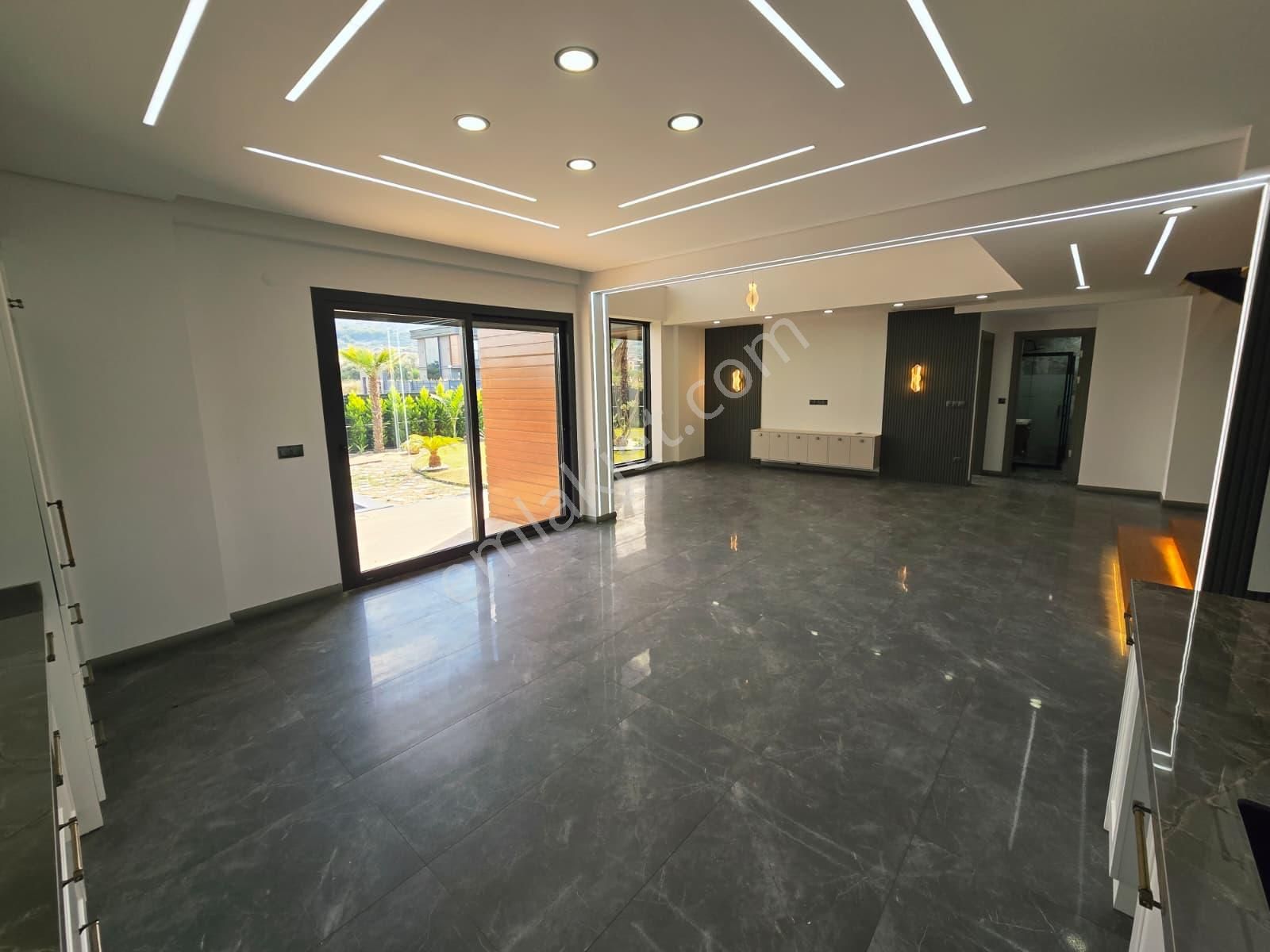 Aclass'dan Guzelcamlıda Sahıle 700 M Mesafede Ultra Lüx-modern Mımarısı Ile Tamamı Mustakıl Vılla - Görsel 14