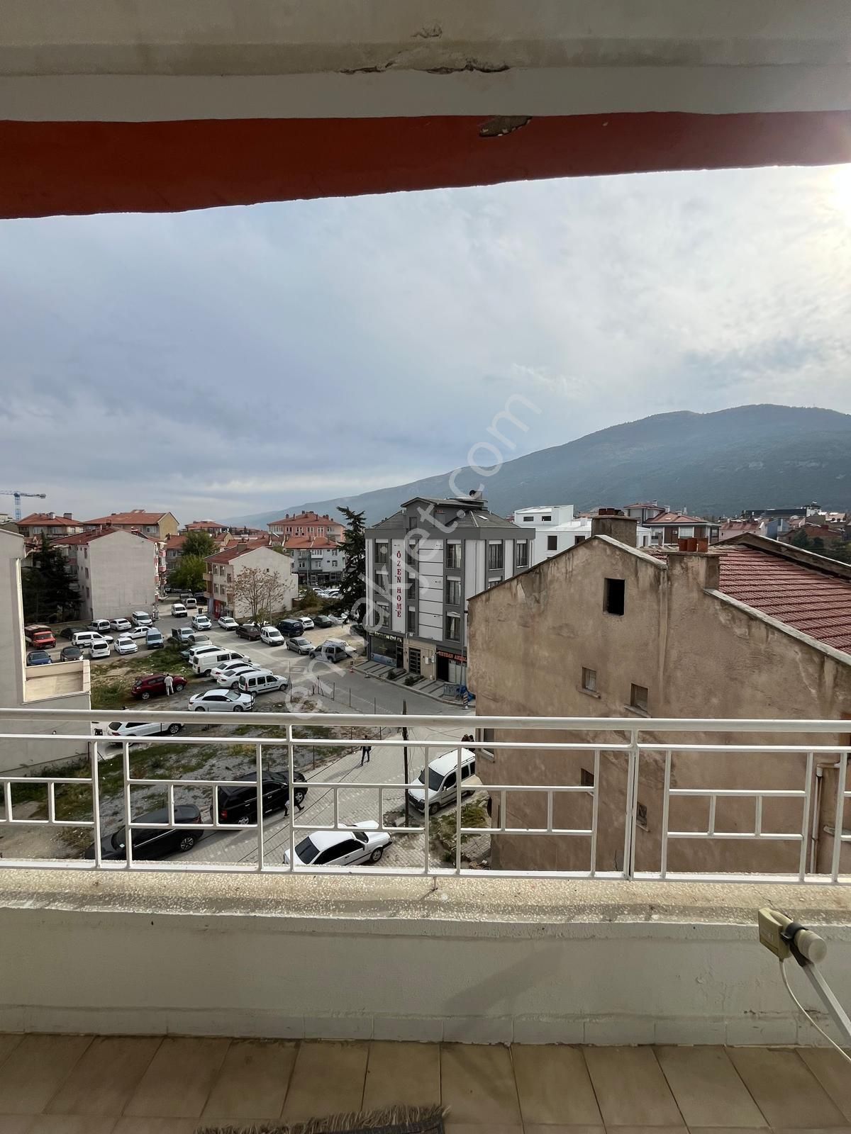 Uca'dan Şehir Merkezin De Satılık Daire! - Görsel 12