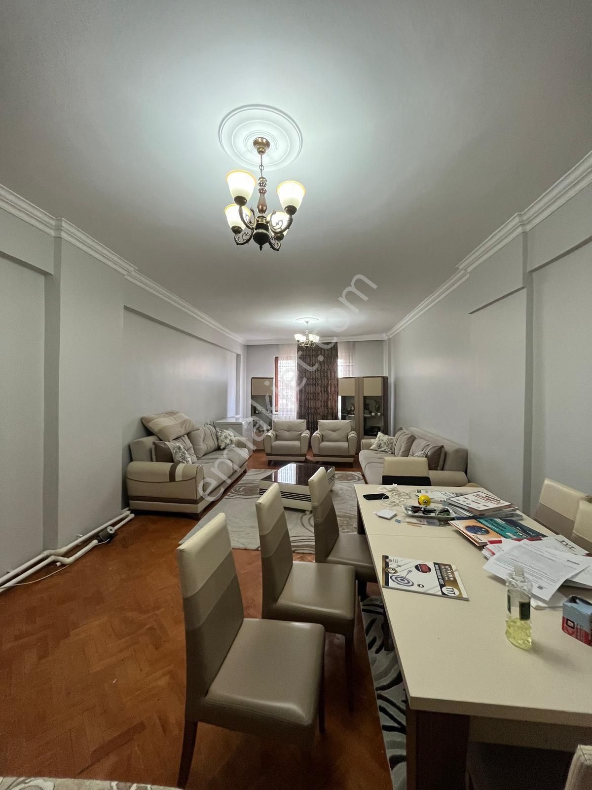 Uca'dan Şehir Merkezin De Satılık Daire! - Görsel 4