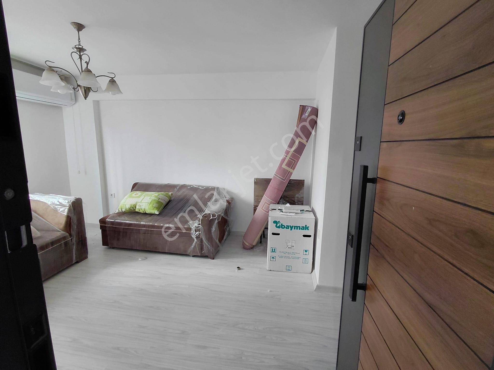Bornova Atatürk Mahallesinde 1+1 İkiadet Full Eşyalı Klimalı Kiralık Daire Yeni Bina - Görsel 21