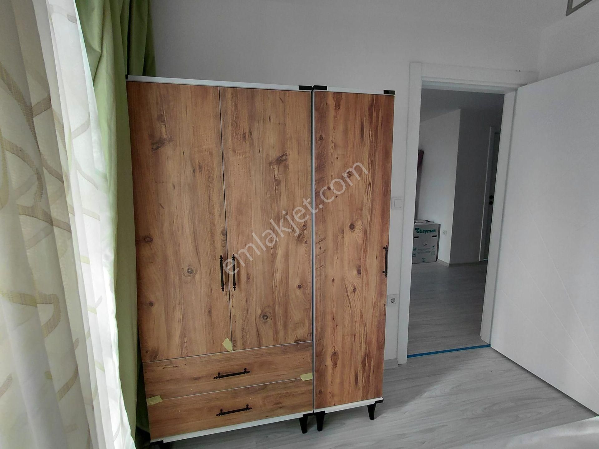 Bornova Atatürk Mahallesinde 1+1 İkiadet Full Eşyalı Klimalı Kiralık Daire Yeni Bina - Görsel 30