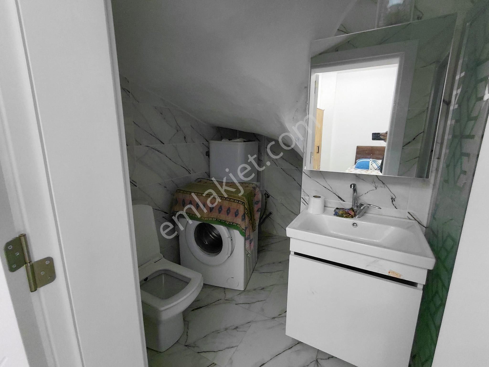 Bornova Atatürk Mahallesinde 1+1 İkiadet Full Eşyalı Klimalı Kiralık Daire Yeni Bina - Görsel 12