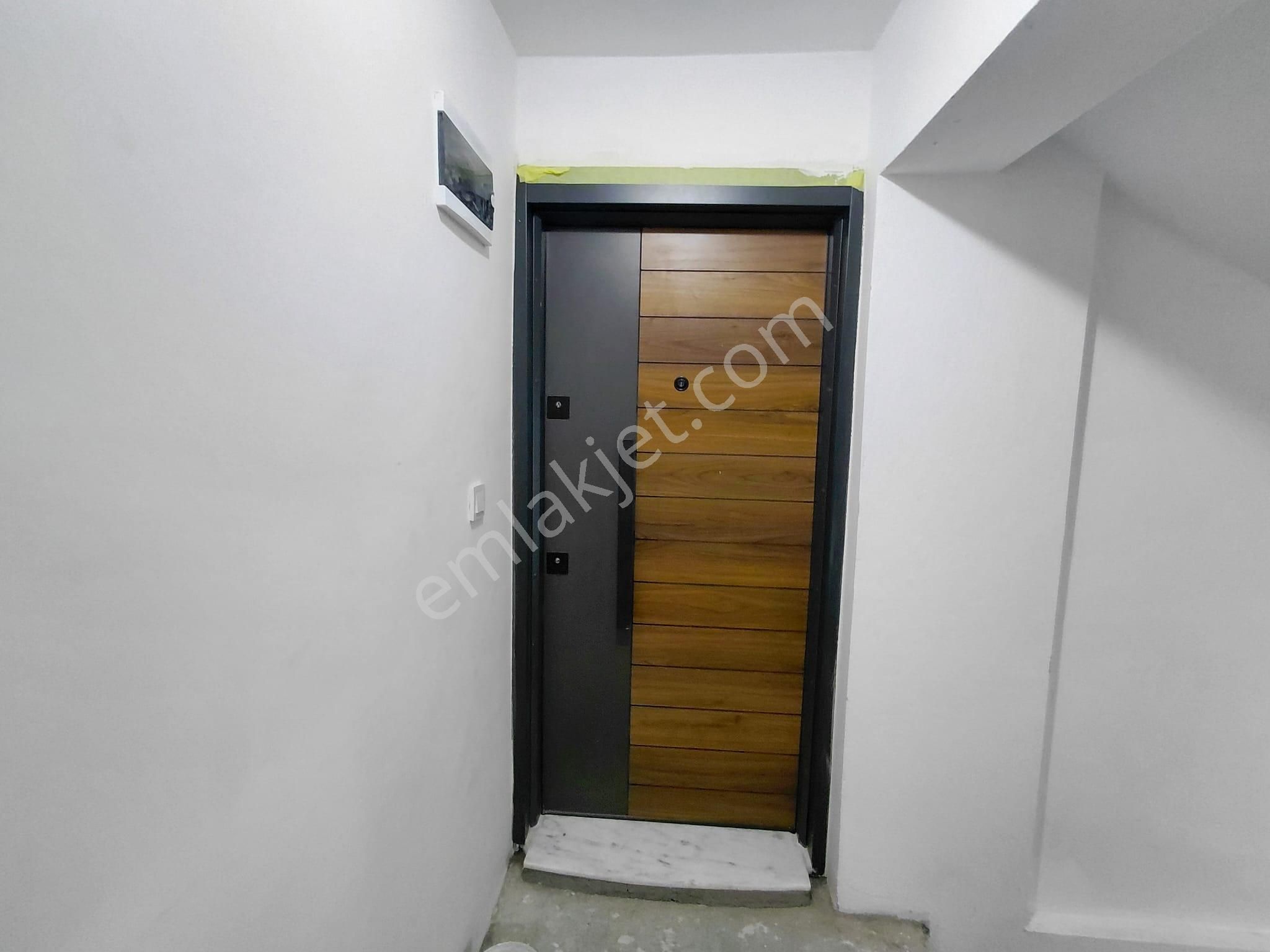 Bornova Atatürk Mahallesinde 1+1 İkiadet Full Eşyalı Klimalı Kiralık Daire Yeni Bina - Görsel 20