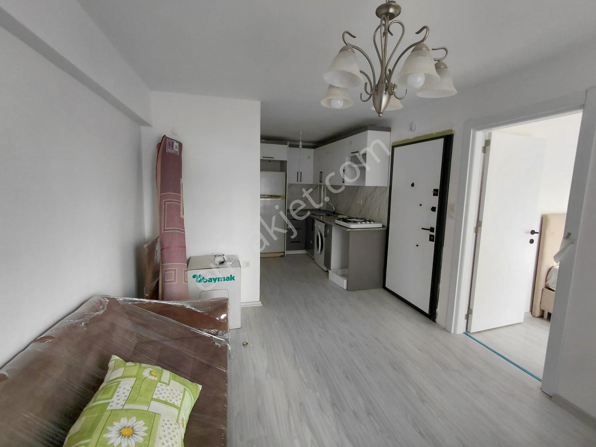 Bornova Atatürk Mahallesinde 1+1 İkiadet Full Eşyalı Klimalı Kiralık Daire Yeni Bina - Görsel 28