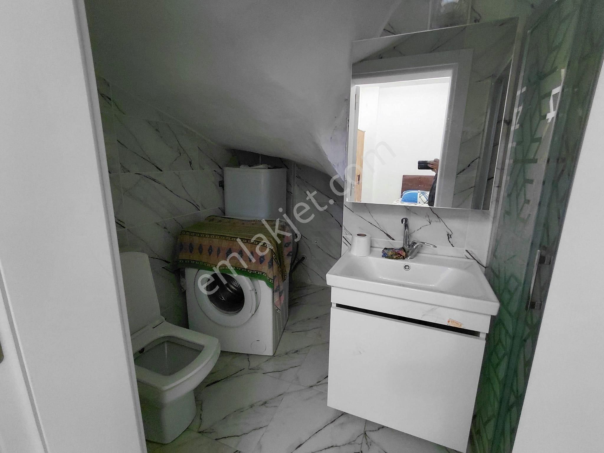 Bornova Atatürk Mahallesinde 1+1 İkiadet Full Eşyalı Klimalı Kiralık Daire Yeni Bina - Görsel 13