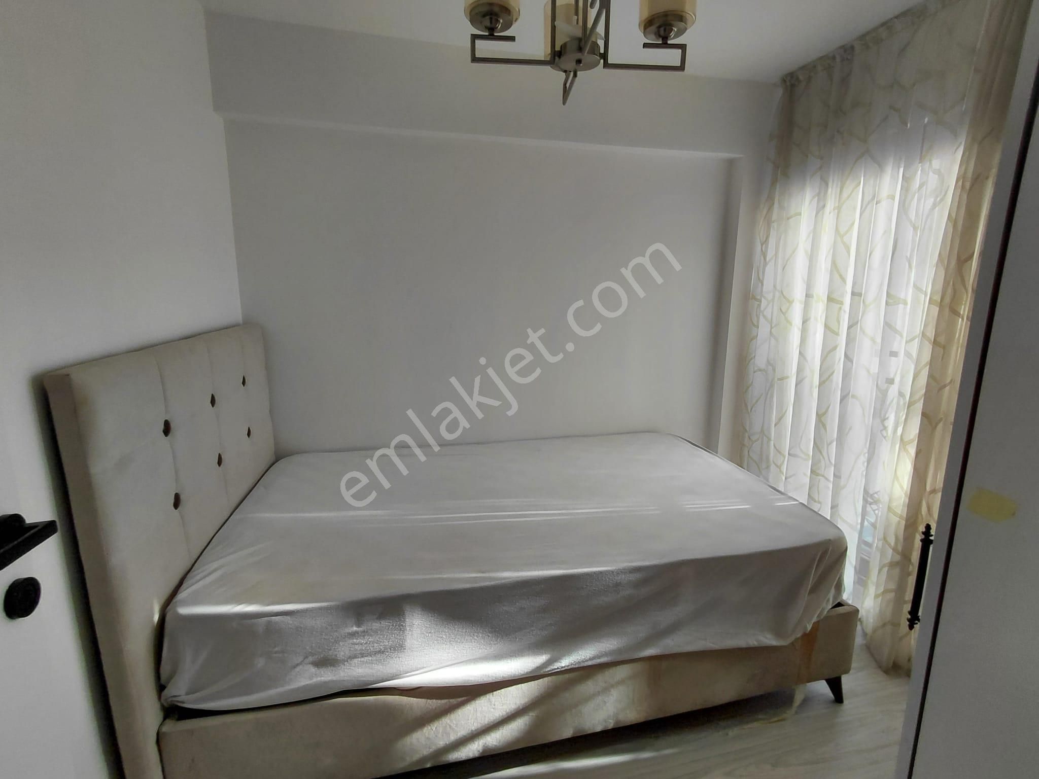 Bornova Atatürk Mahallesinde 1+1 İkiadet Full Eşyalı Klimalı Kiralık Daire Yeni Bina - Görsel 32