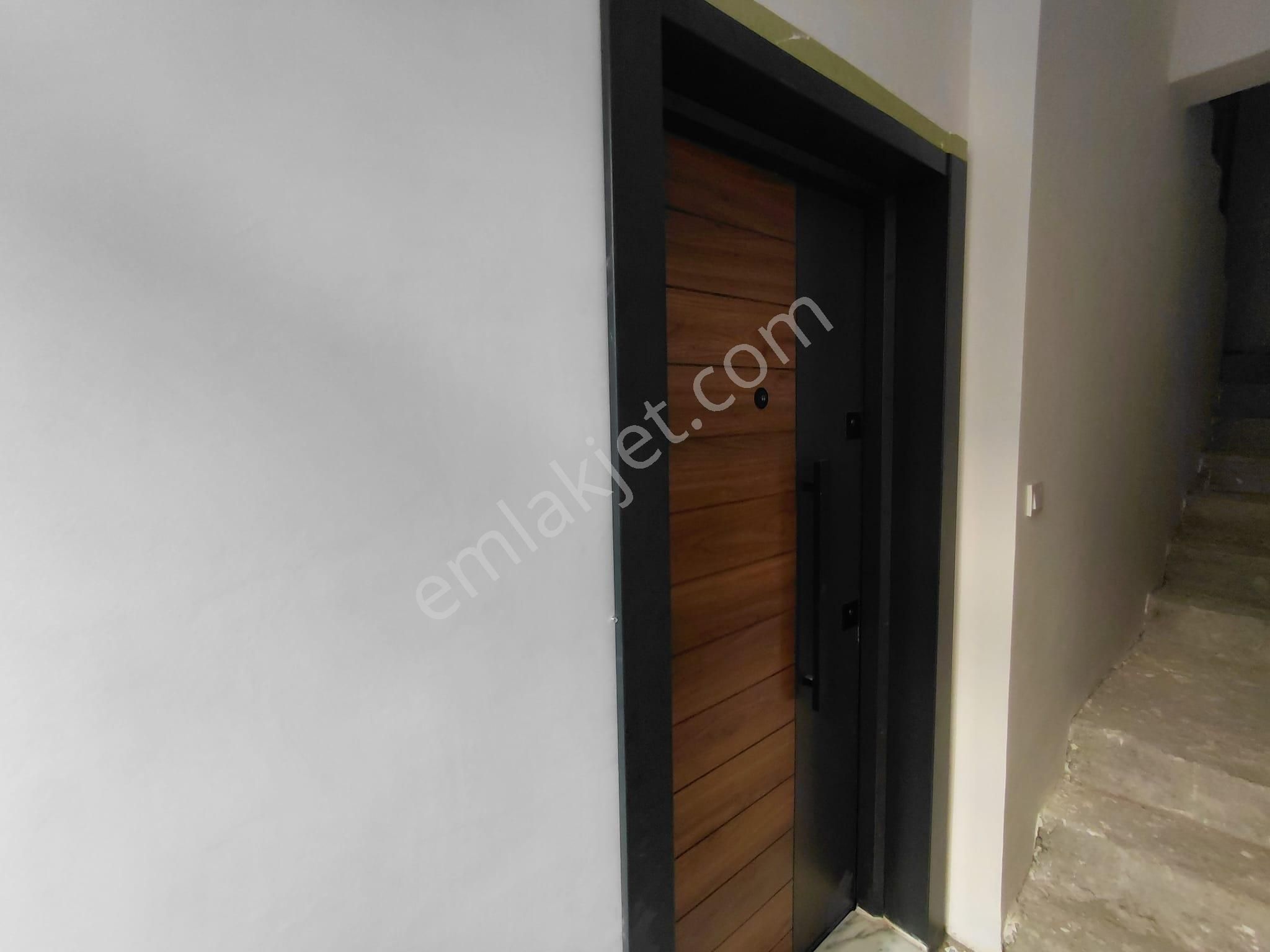 Bornova Atatürk Mahallesinde 1+1 İkiadet Full Eşyalı Klimalı Kiralık Daire Yeni Bina - Görsel 3