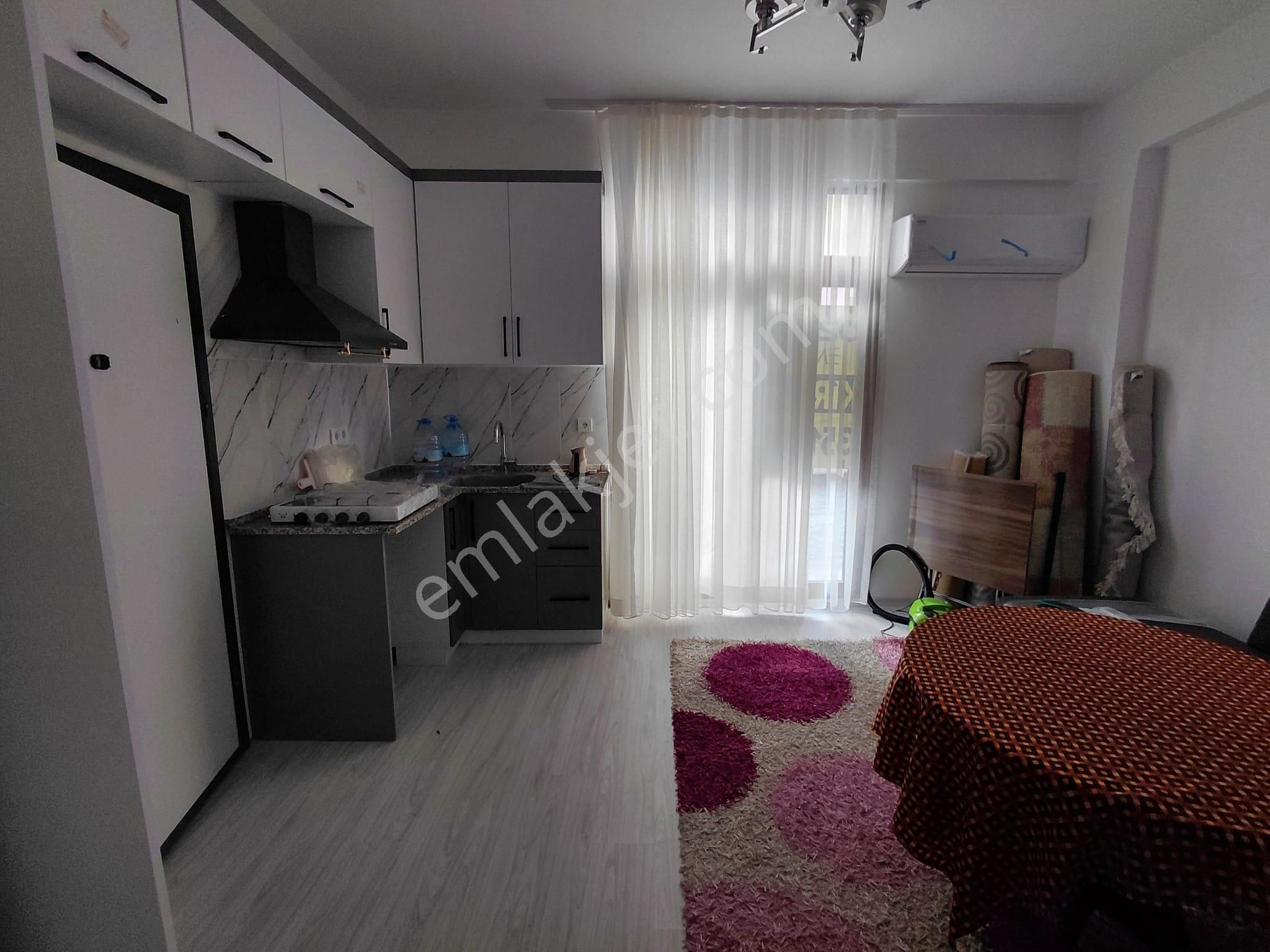 Bornova Atatürk Mahallesinde 1+1 İkiadet Full Eşyalı Klimalı Kiralık Daire Yeni Bina - Görsel 8