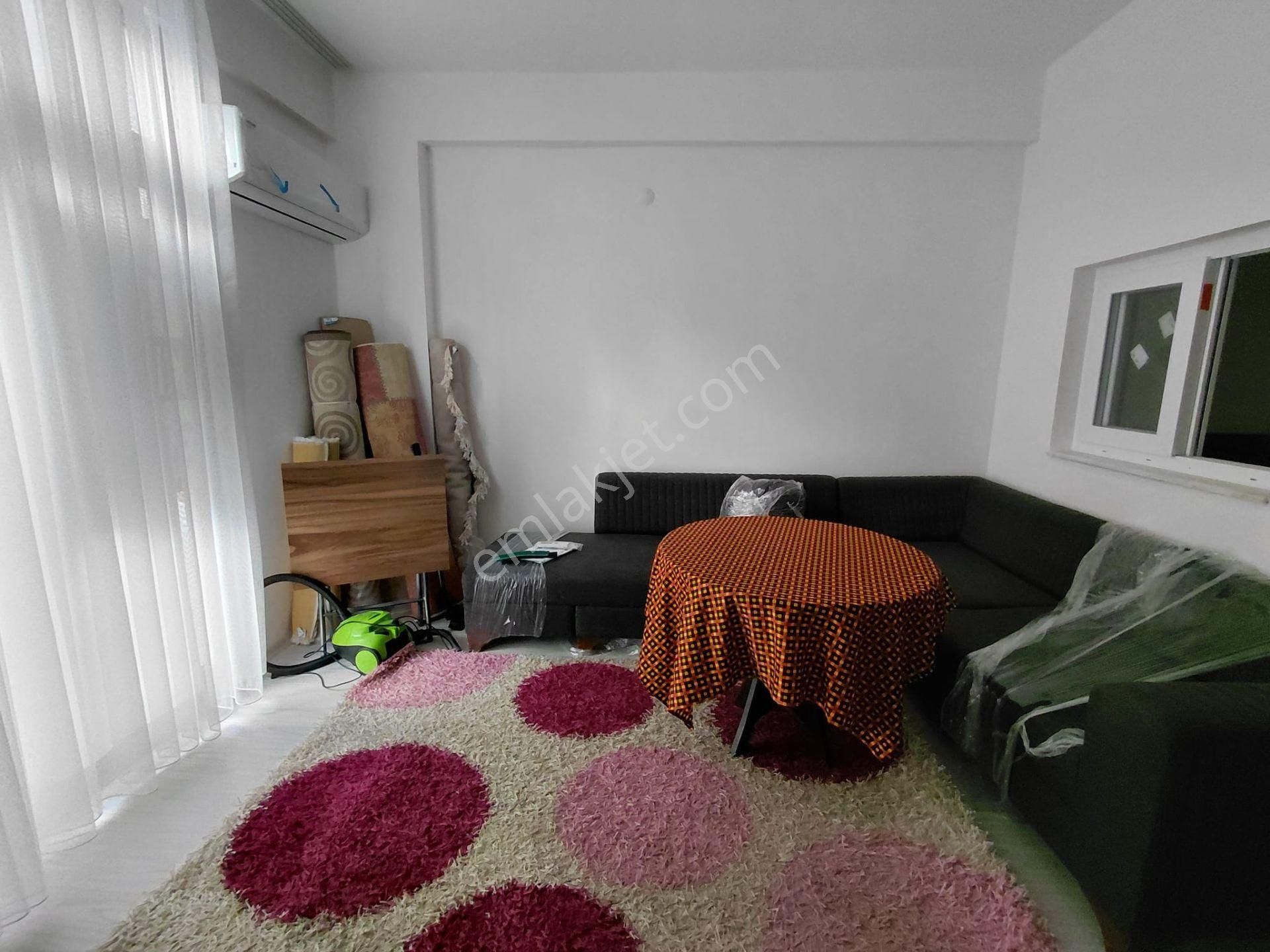 Bornova Atatürk Mahallesinde 1+1 İkiadet Full Eşyalı Klimalı Kiralık Daire Yeni Bina - Görsel 14