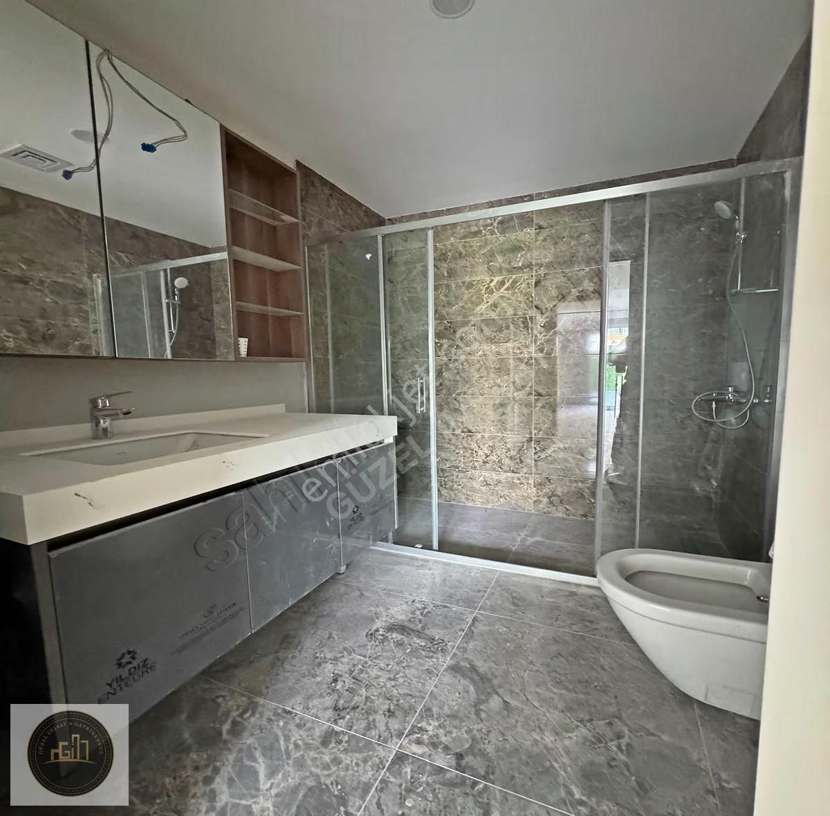 Referans Beylikdüzü 4.5+1 Geniş Teraslı Peyzaj Cephe Satılık !! - Görsel 6