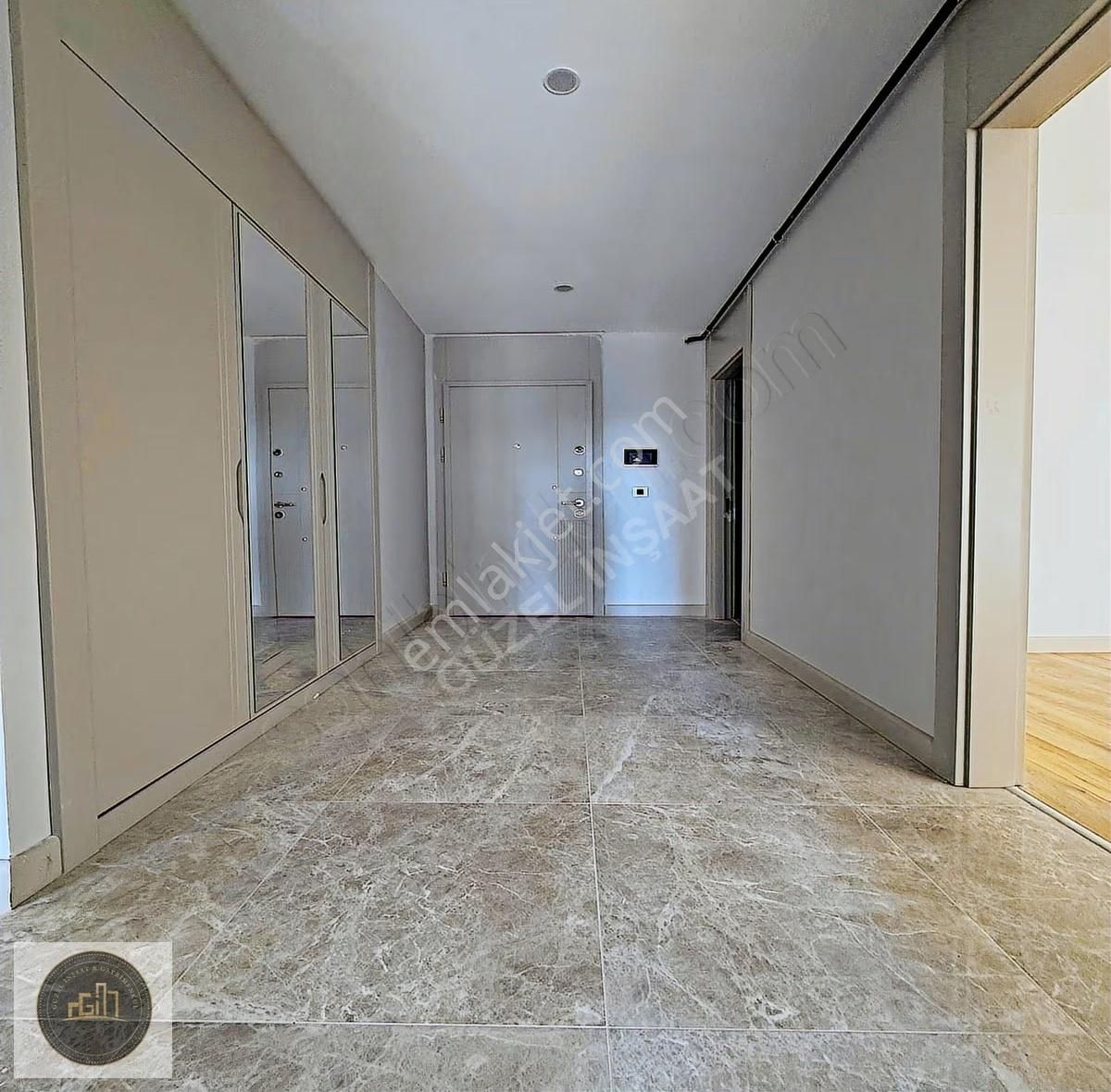 Referans Beylikdüzü 4.5+1 Geniş Teraslı Peyzaj Cephe Satılık !! - Görsel 21