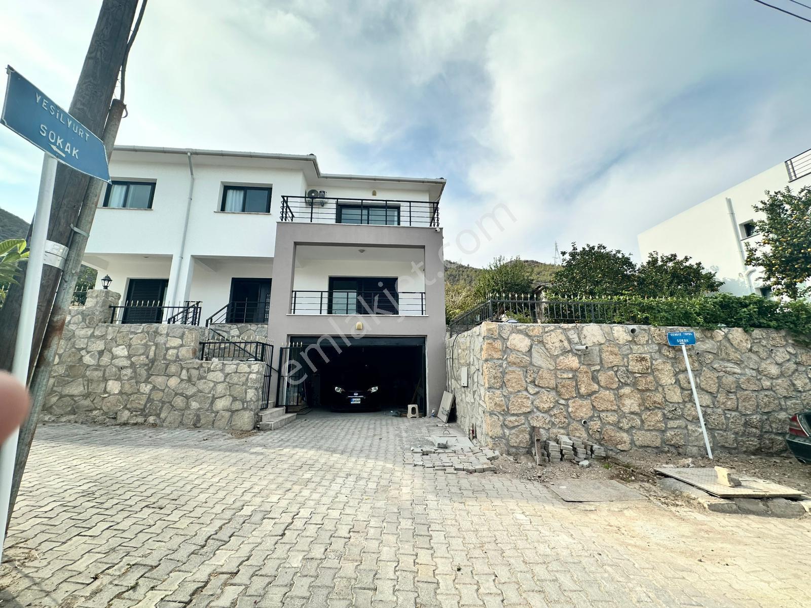 Kibris Girnede Satilik Tam Mustakil Villa Deniz Ve Dag Manzarali Onu Kapanmaz - Görsel 2