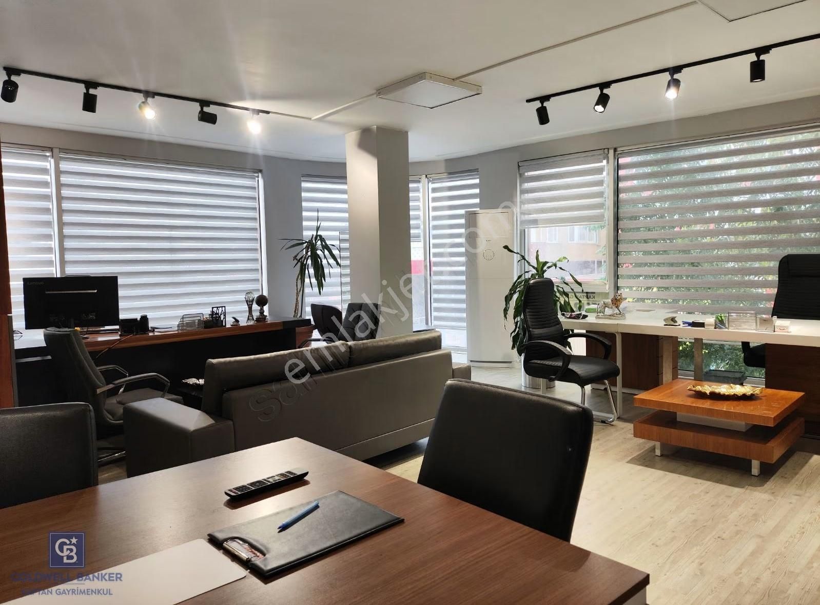Sancaktepe Demokrasi Caddesin'de 3+1 Kiralık Ofis Katı - Görsel 22